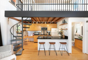 Private Venice Beach Loft - Steps to the Beach & Canals